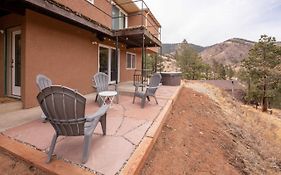 Green Mountain Falls Apt With Mountain View, Hot Tub